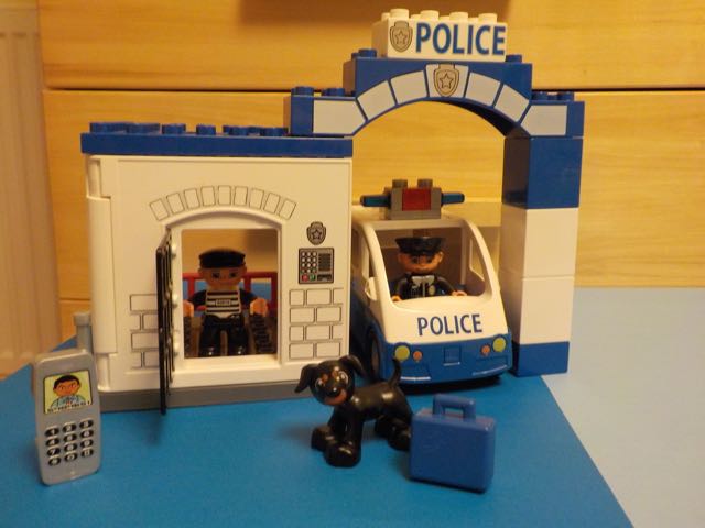 høste kredsløb Kostbar ZESTAW LEGO DUPLO policja +unikat więzienie+pocz - 7085590886 - oficjalne  archiwum Allegro