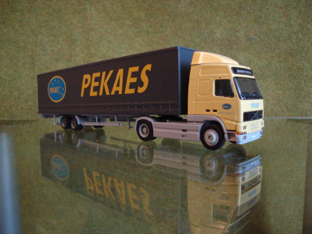 VOLVO FH12  PEKAES  1:87
