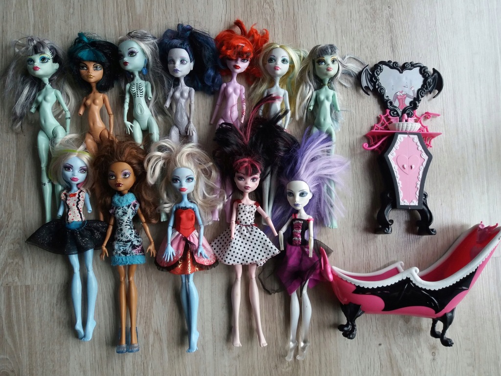 Lalki Monster High + wanna + łazienka