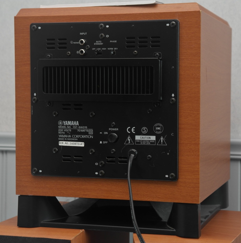 Subwoofer aktywny Yamaha YSTSW015 6994551169 oficjalne archiwum