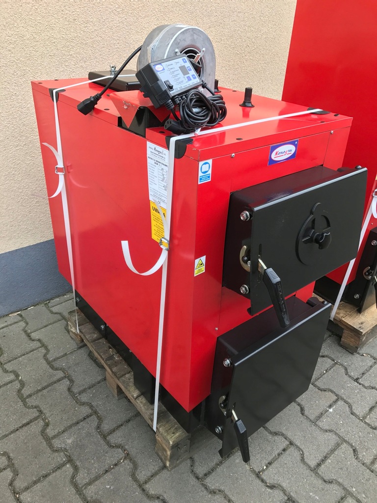 Kocioł c.o. na brykiet z biomasy niedrzewnej 12 kW