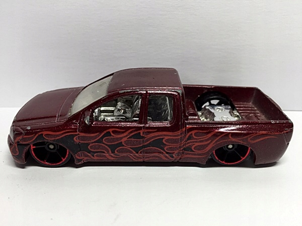 HOT WHEELS-NISSAN TITAN
