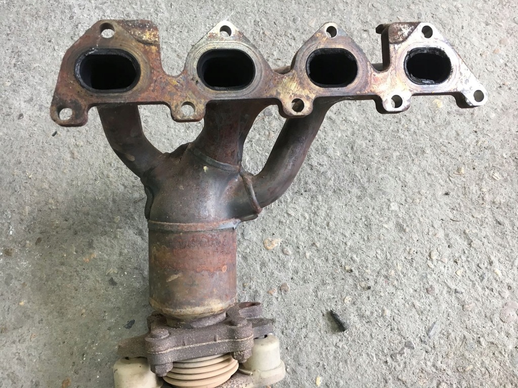 VW GOLF IV 1.4 16V KOLEKTOR WYDECHOWY 036178BAT