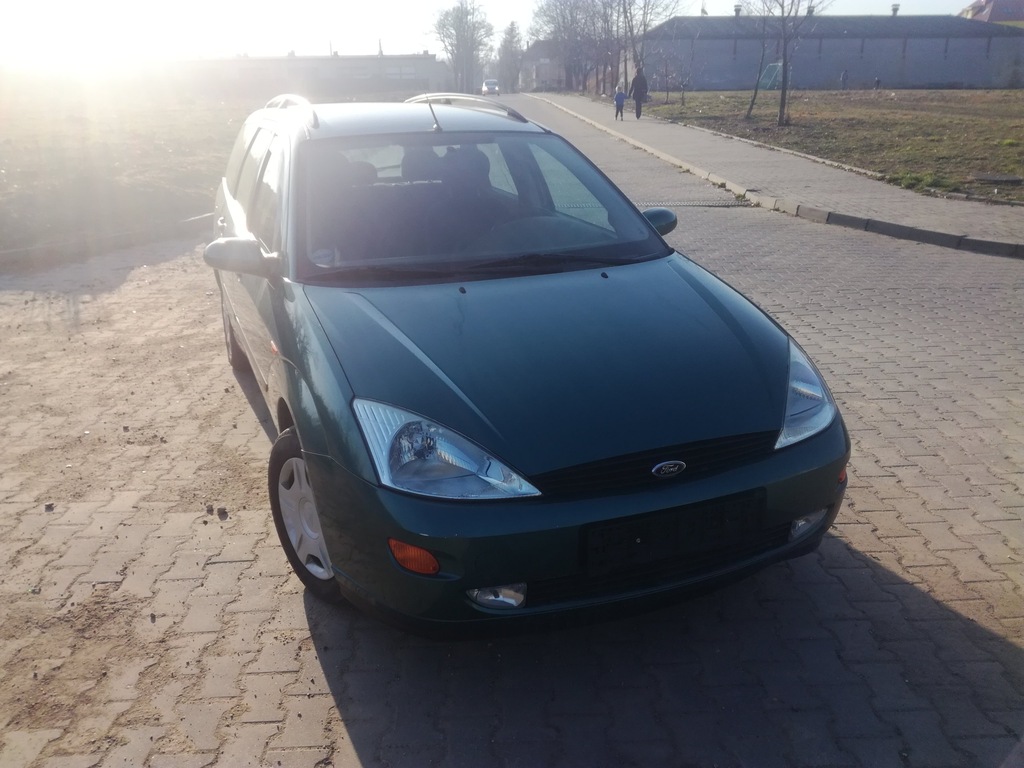 Ford focus 1.4 benzyna