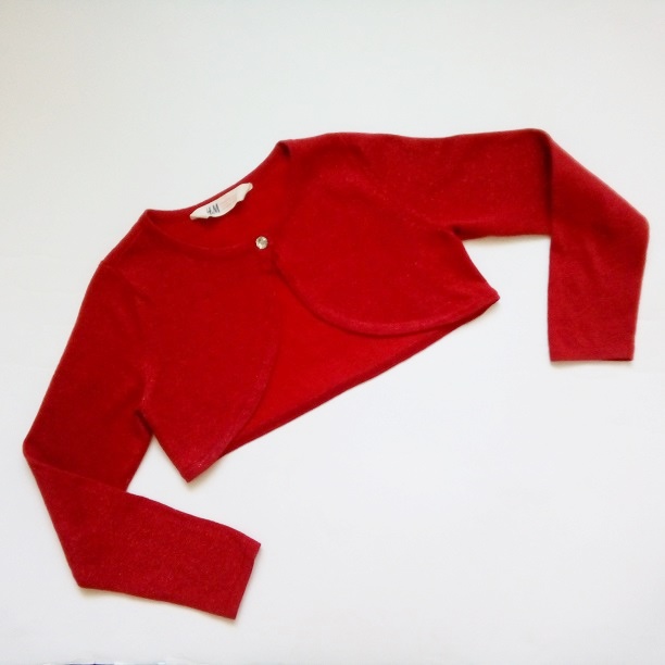 H&amp;M czerwony połysk sweterek BOLERKO 122-128