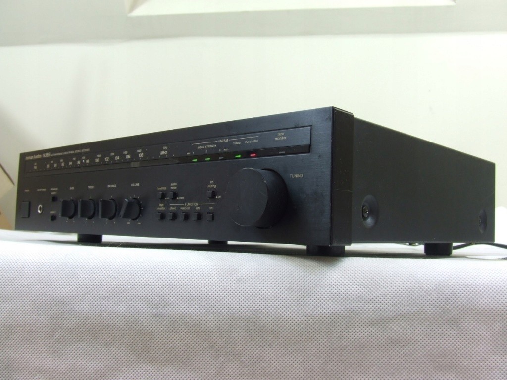 Amplituner HARMAN KARDON HK-385i /2x30W/