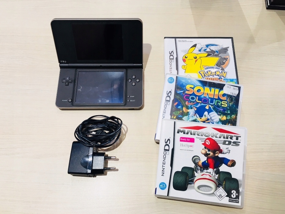 Nintendo DS XL + 3 gry + ładowarka