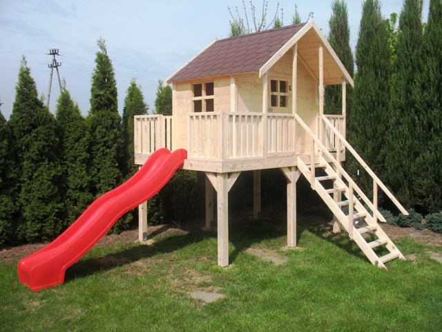 plac zabaw , domek ,ślizg ,  zjeżdzalnia