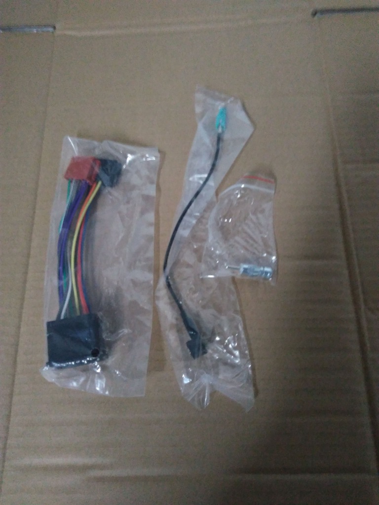 Adapter Kostka ISO BMW E46+kabel antenowy 7139821149