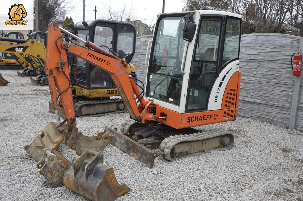 Minikoparka mini koparka SCHAEFF HR12 2002r BRUTTO