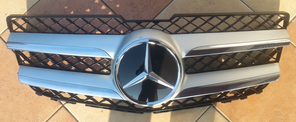 GRILL ATRAPA MERCEDES GLK LIFT X204 A2048802983 !!