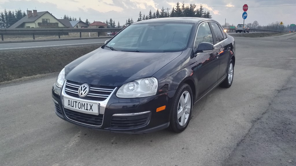 Volkswagen Jetta 2.5 Benzyna DSG Automat skóra zad
