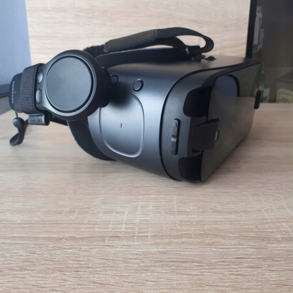 Gear VR z kontrolerem