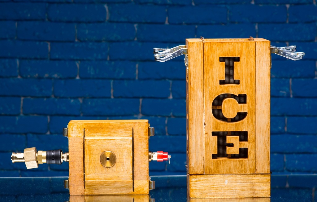 Sprzęt Do Produkcji Suchego Lodu SHOWplus Ice Box