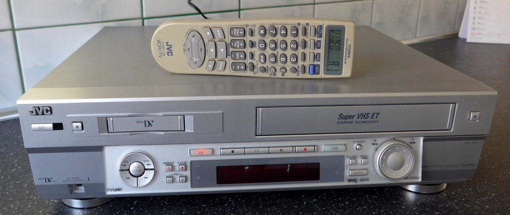 JVC COMBO HR-DVS2EU MINI DV + SVHS EDYCJA-MONTAŻ