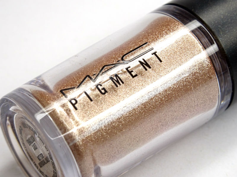 MAC PIGMENT CIEŃ SYPKI ENGLISH GILT 2,5 GR