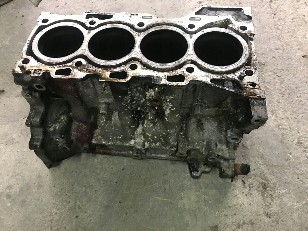 blok silnika lexus is 220d 2.2d toyota