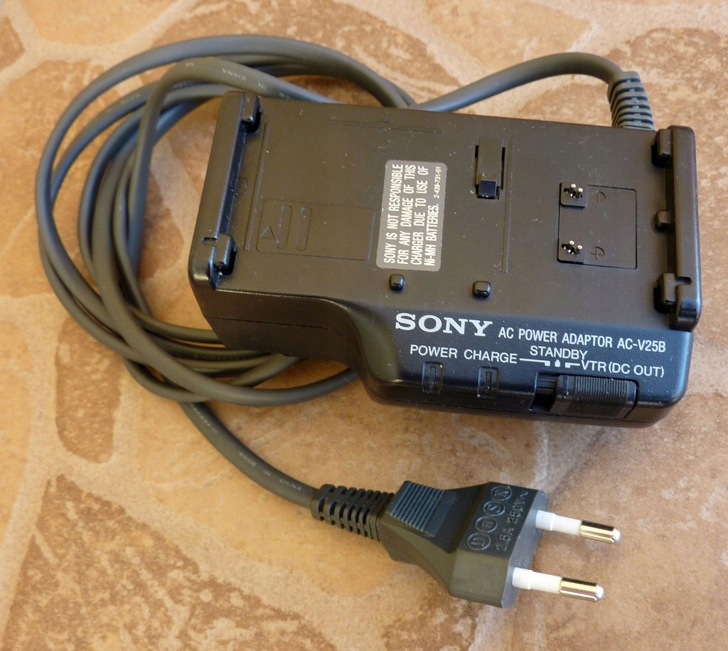 ładowarka akumulatorów do kamery - SONY AC-V25B