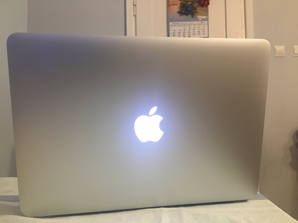 macbook air 2017 cena