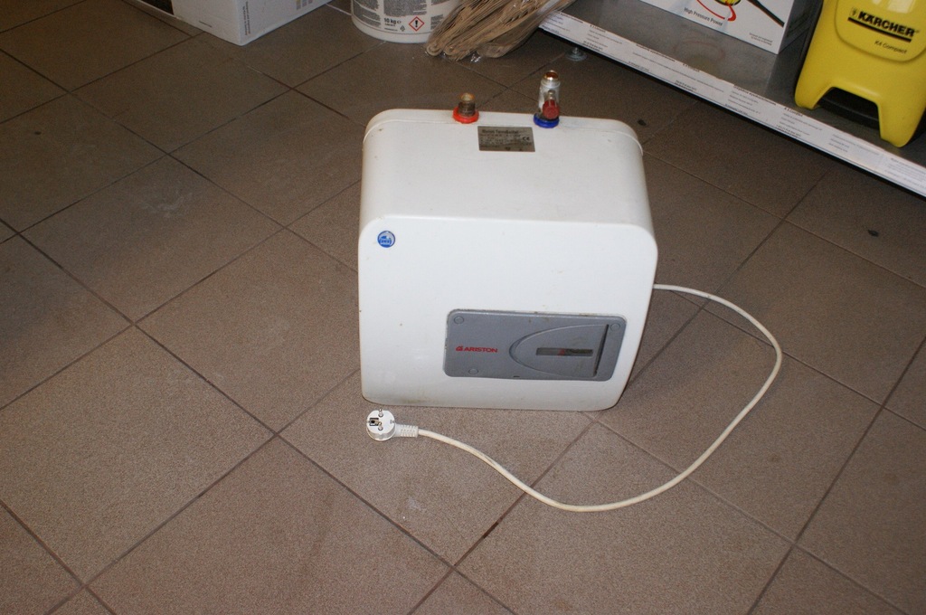 Terma ARISTON, elektryczna 1500W 15 litrów