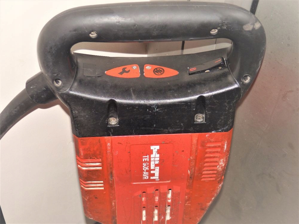 Młot Wyburzeniowy Hilti TE-905 AVR