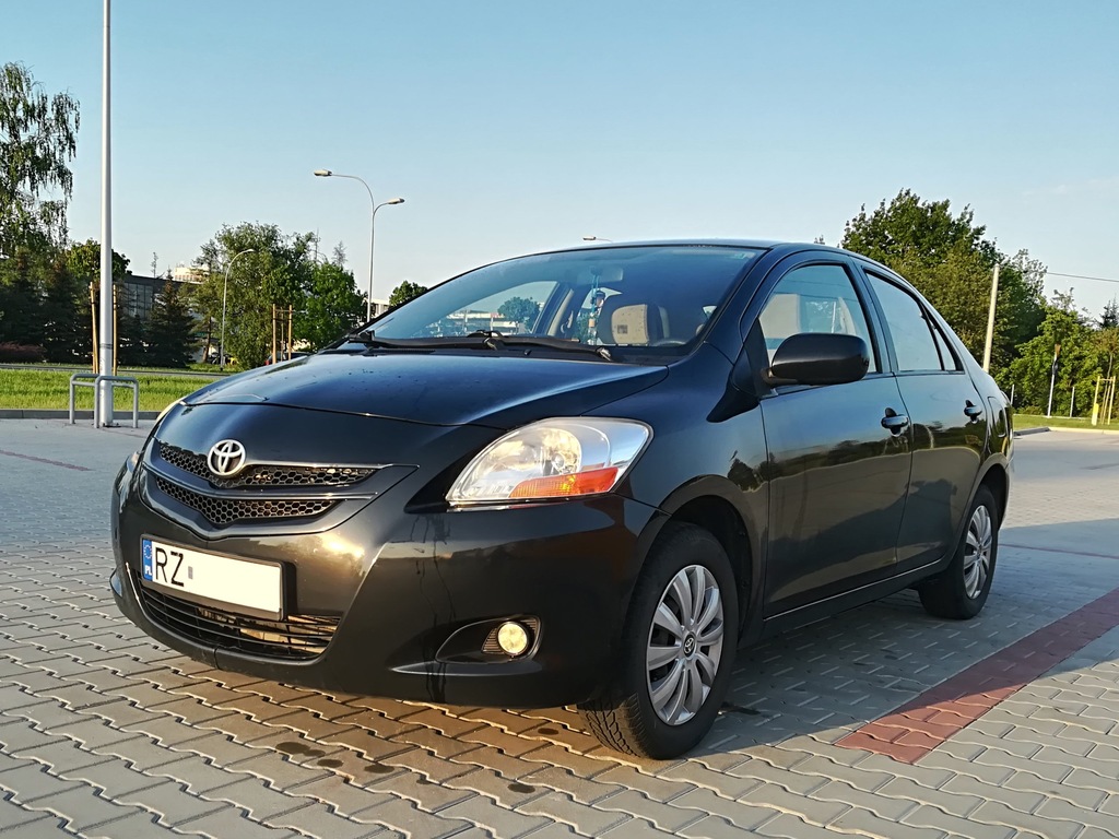 TOYOTA YARIS SEDAN 2007, 131 000 km