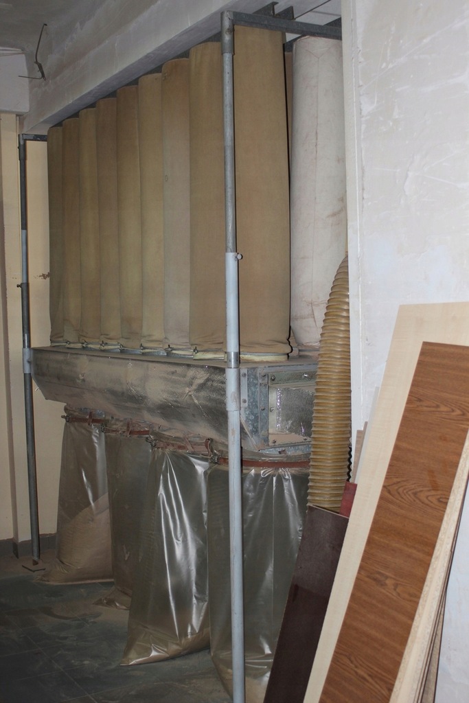Odciąg trocin, wiórów SCHUKO 3KW, 4 worki dolne 18