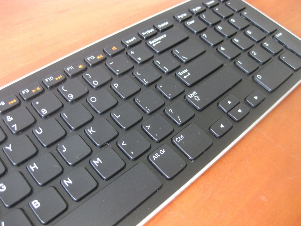 ZESTAW BEZPRZEWODOWY KLAWIATURA + MYSZ DELL KM713 7501051444
