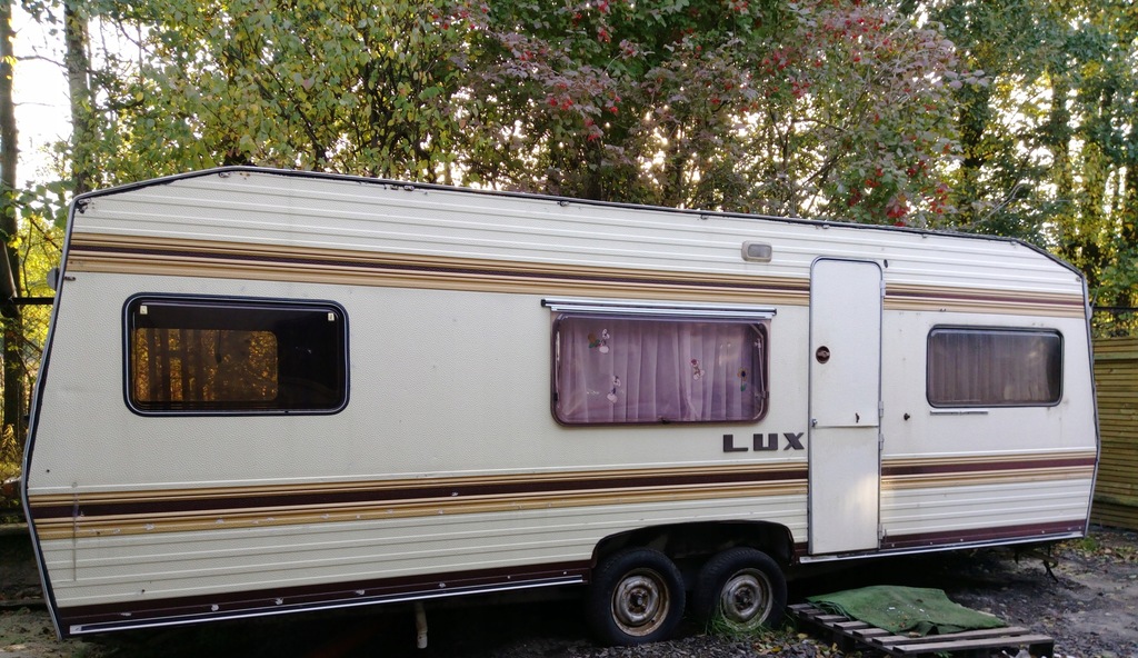 Przyczepa kempingowa Burstner Lux 2 osie