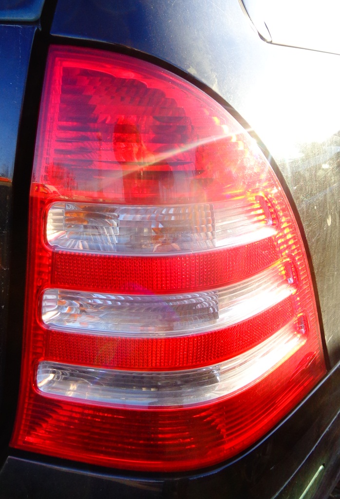 MERCEDES C W203 KOMBI LAMPA PRAWA TYLNA PRAWY TYŁ
