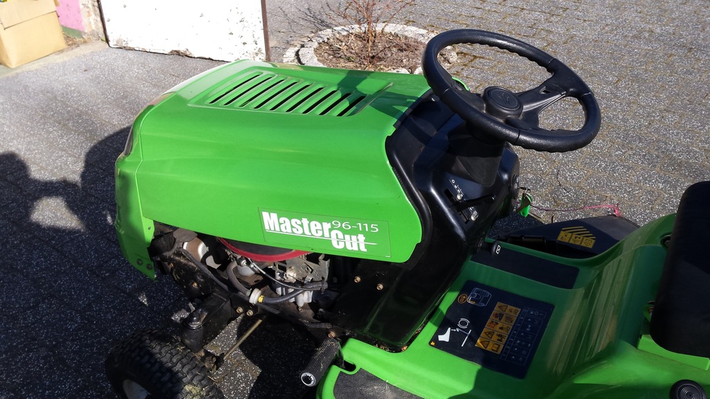 Traktorek ogrodniczy kosiarka MTD Mastercut 96-115