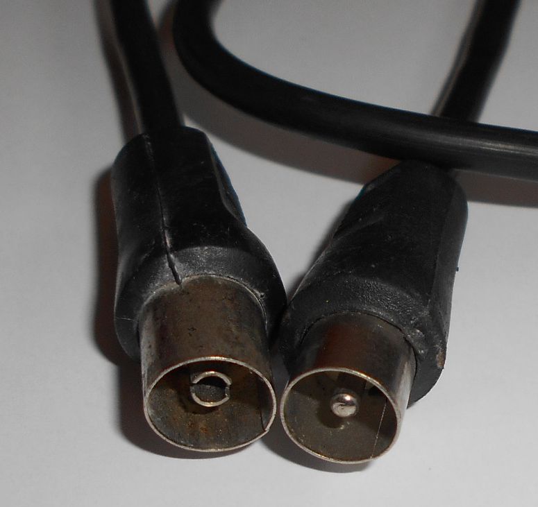 kabel antenowy przedłużka Coaxial 147 cm czarny