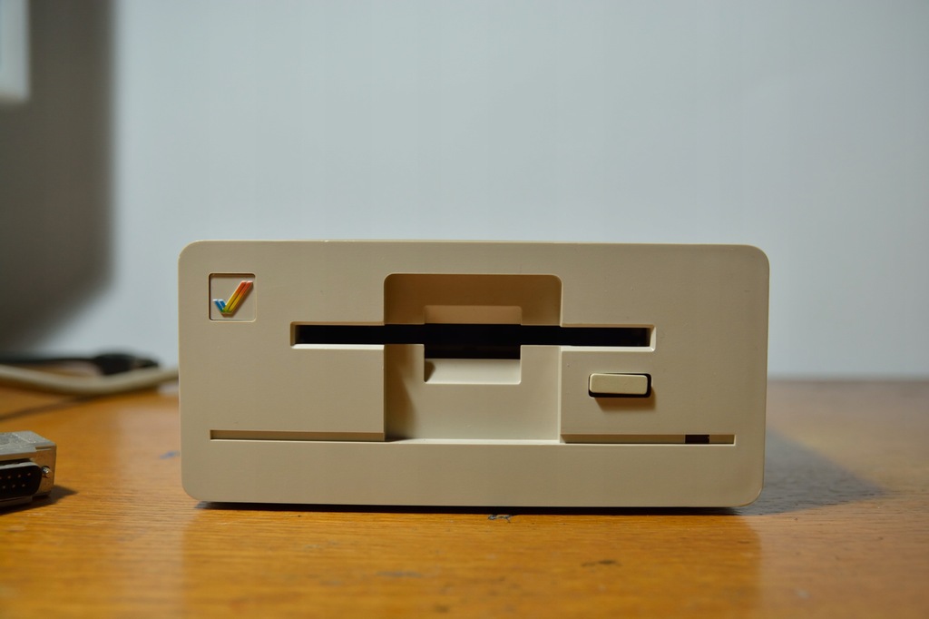 AMIGA 1010 - zewnętrzna stacja dyskietek
