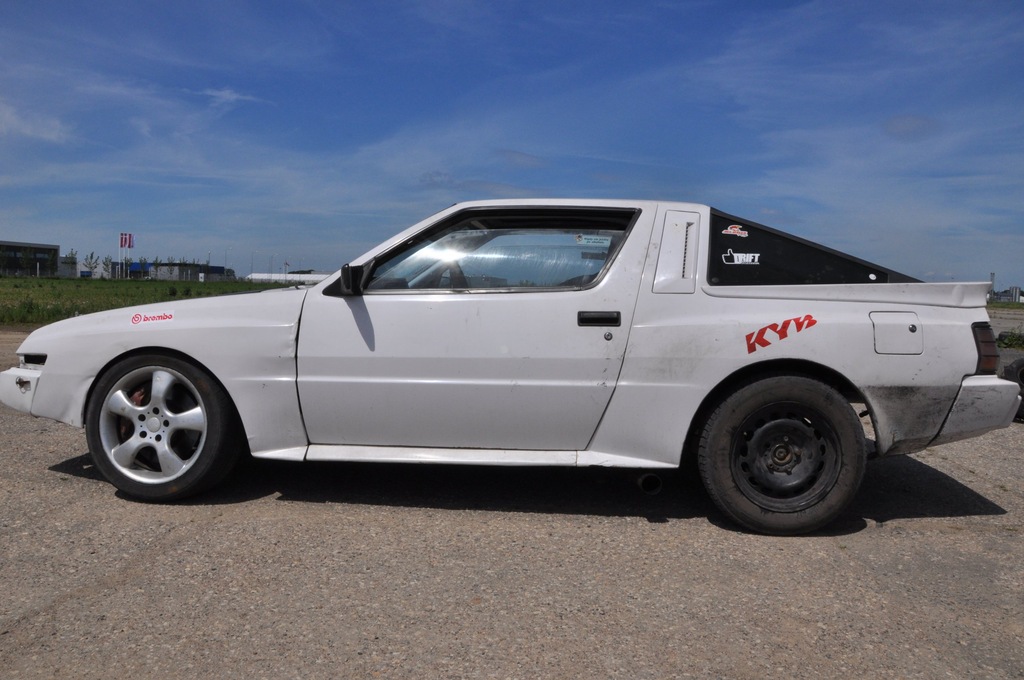 Drift Mitsubishi Starion - BMW V8