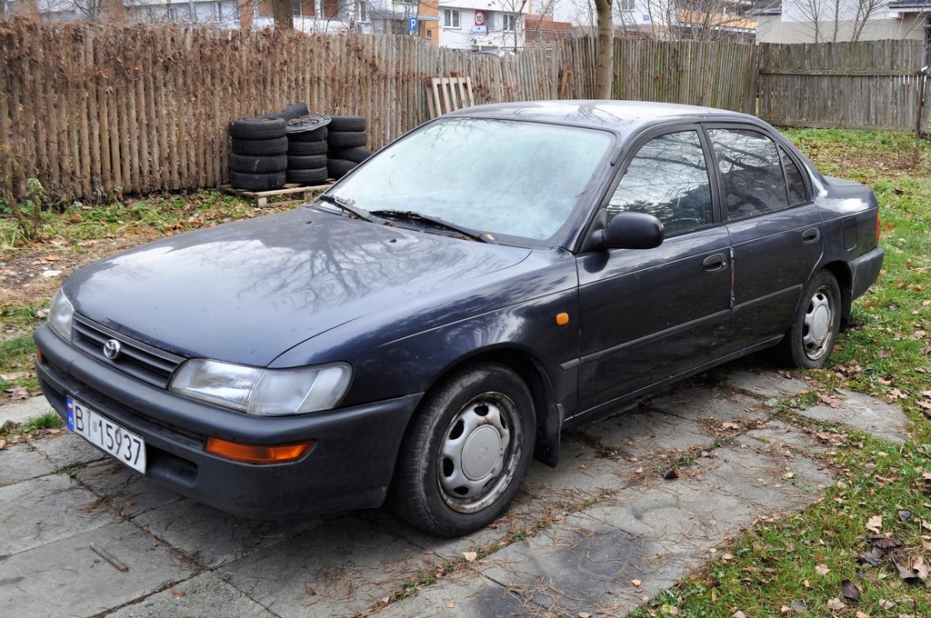 Toyota Corolla 1,4 E10 Sedan sprawny 999zł 7698524655