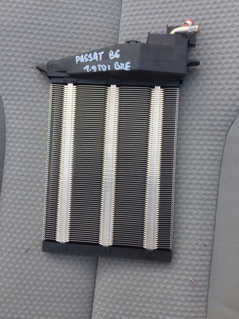 ELEKTRYCZNA NAGRZEWNICA VW PASSAT B6 1K0963235E