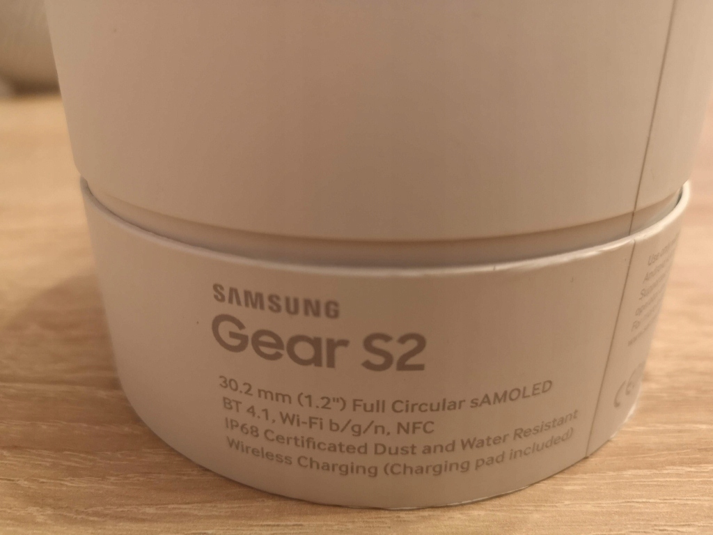 fossil vs garmin