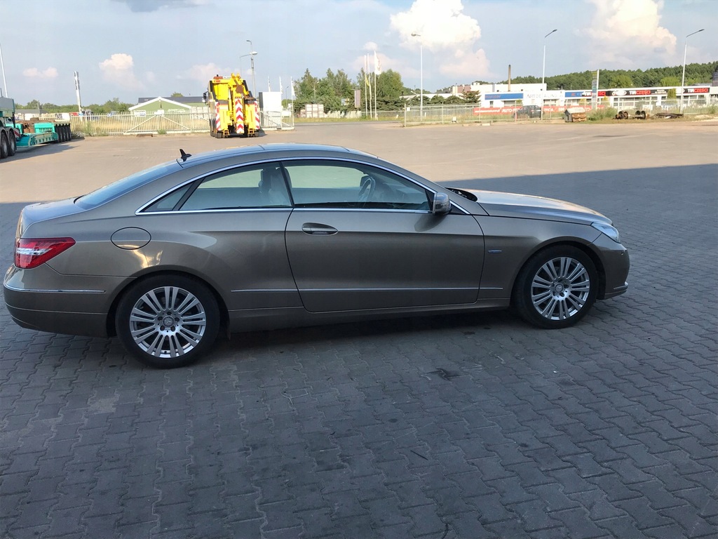 MercedesBenz Coupe E klasa W207 , Zadbany 7509838234 oficjalne