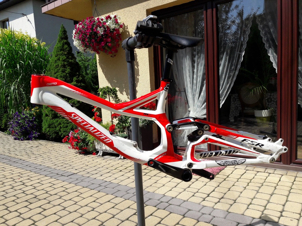 Rama Demo Specialized 8 II 2010r.  M