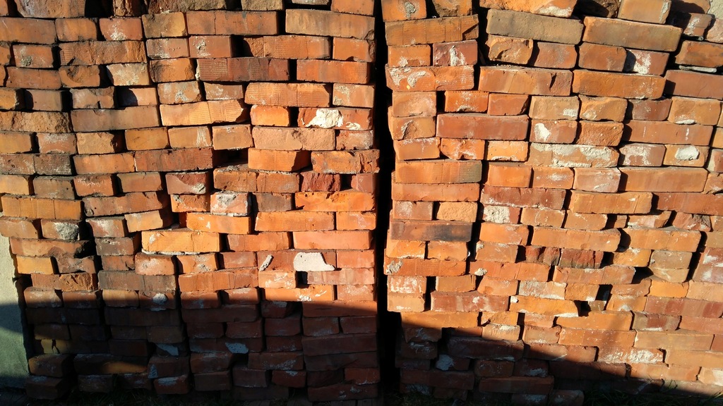 Cegła z rozbiórki czerwona pełna Rybnik 30gr/szt