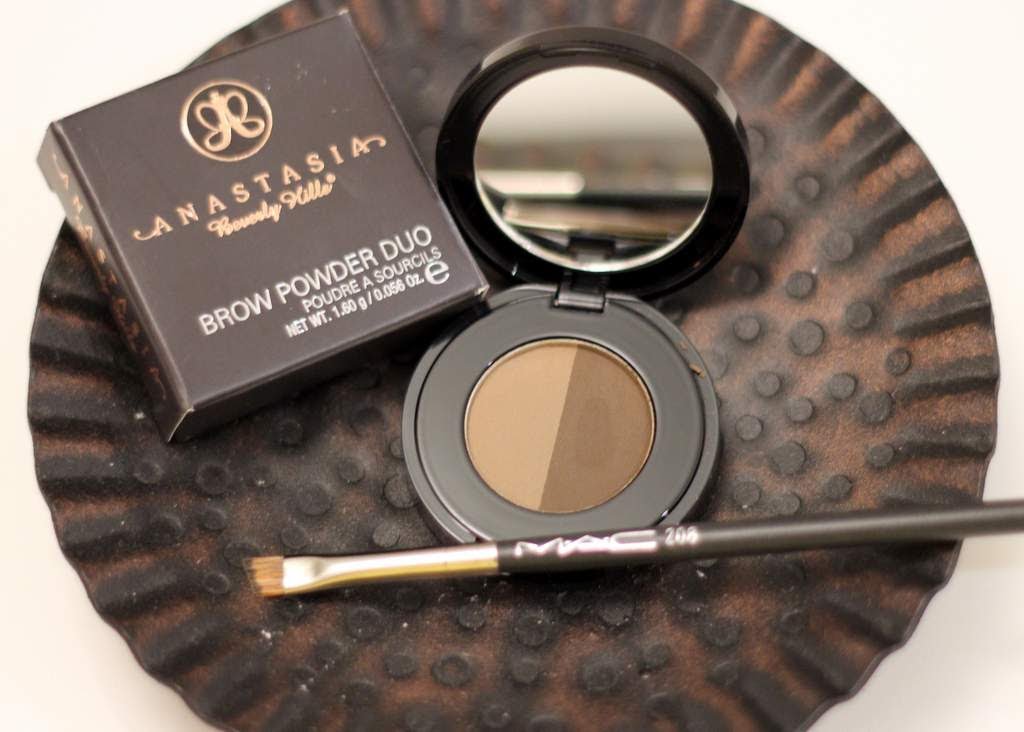 CIEŃ DO BRWI ANASTASIA BEVERLY HILLS SOFT BROWN