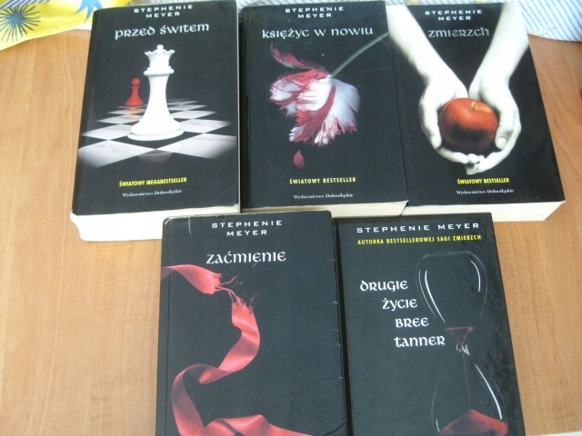 STEPHENIE MEYER - SAGA ZMIERZCH - 5 TOMÓW