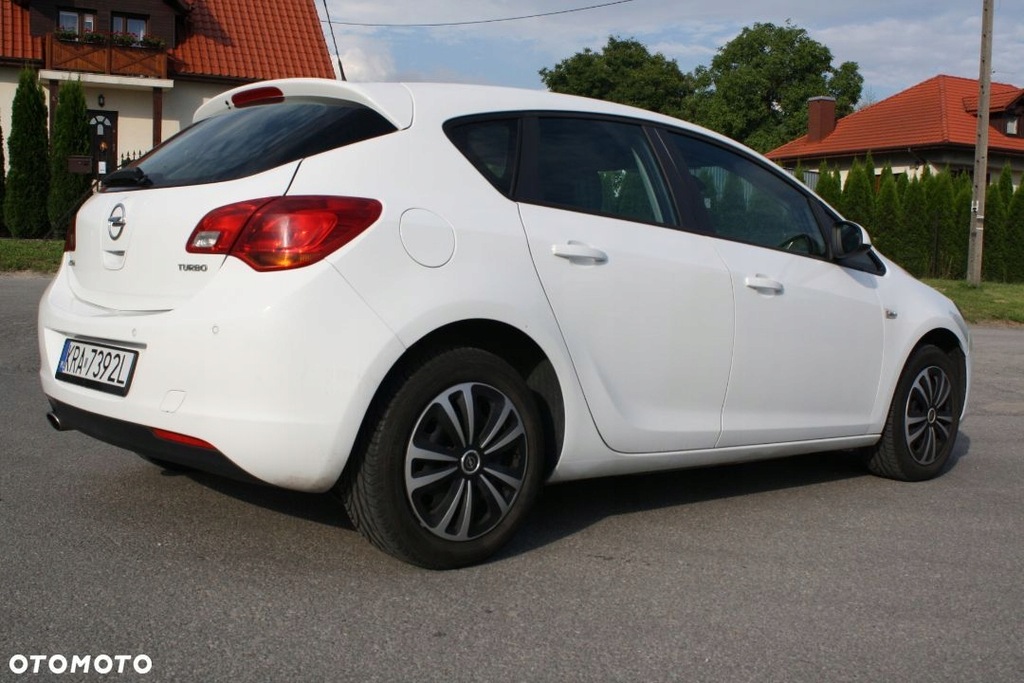 Opel astra j 2012