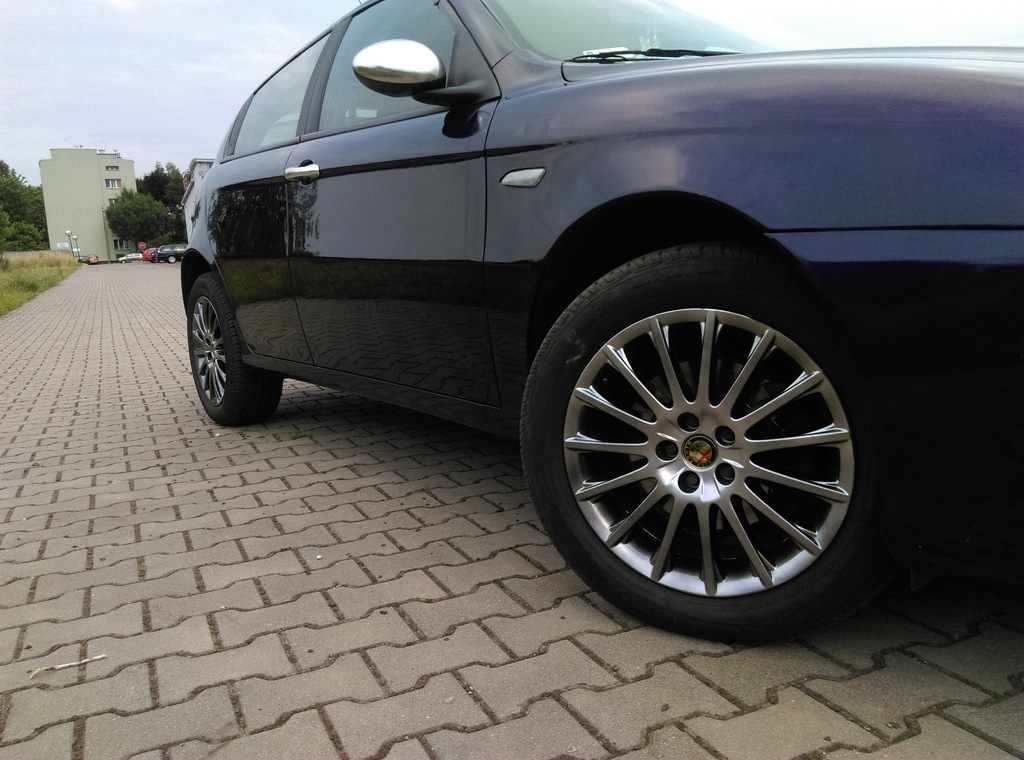 Alfa Romeo 147 Q2 Black Line 150 KM 2005 rok 
