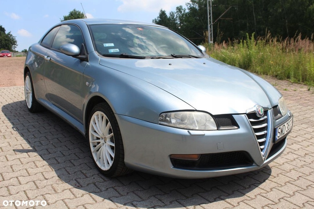 Alfa Romeo GT GT 937 2,0 JTS 165KM 2005r