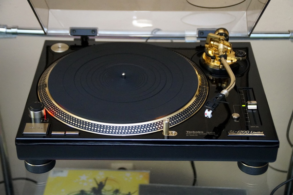 Technics SL 1200 LTD