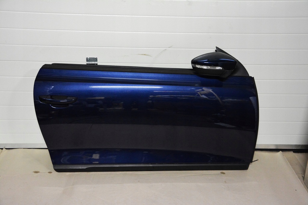 VOLKSWAGEN VW SCIROCCO DRZWI PRAWE LD5Q NIEBIESKIE