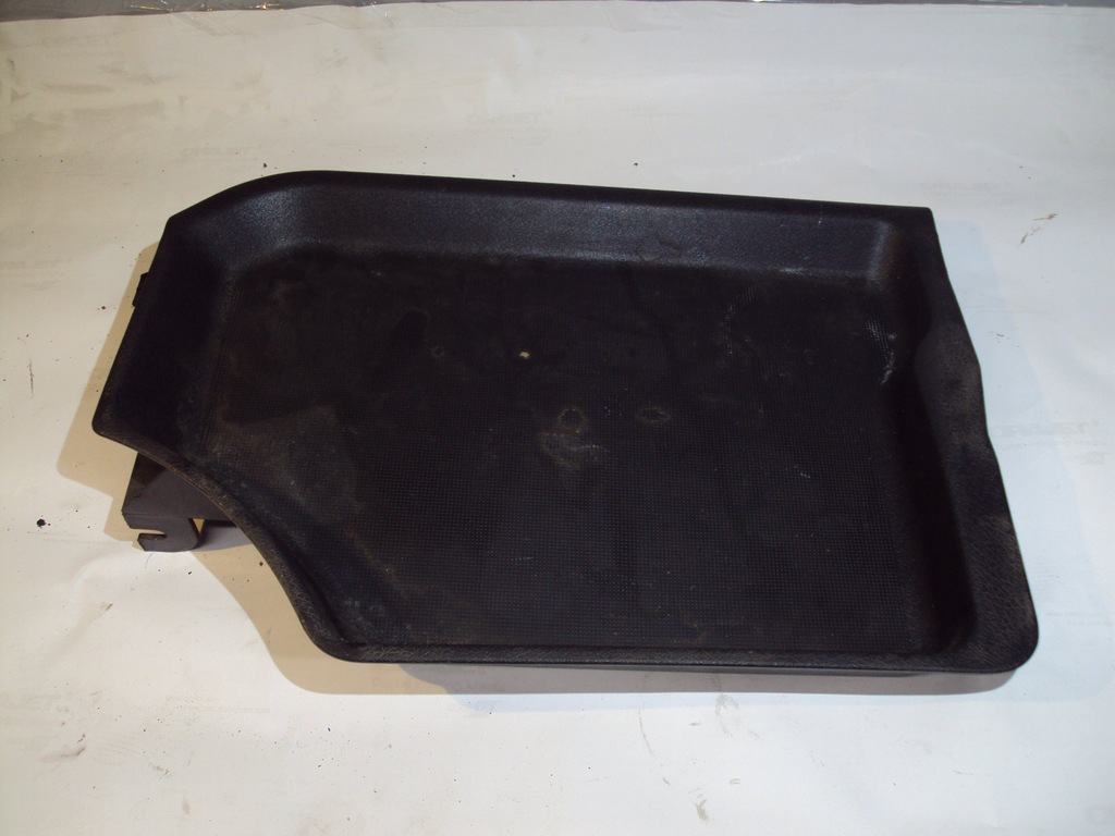 PÓŁKA POD SCHOWEK PASAŻERA OPEL CORSA B 90387724