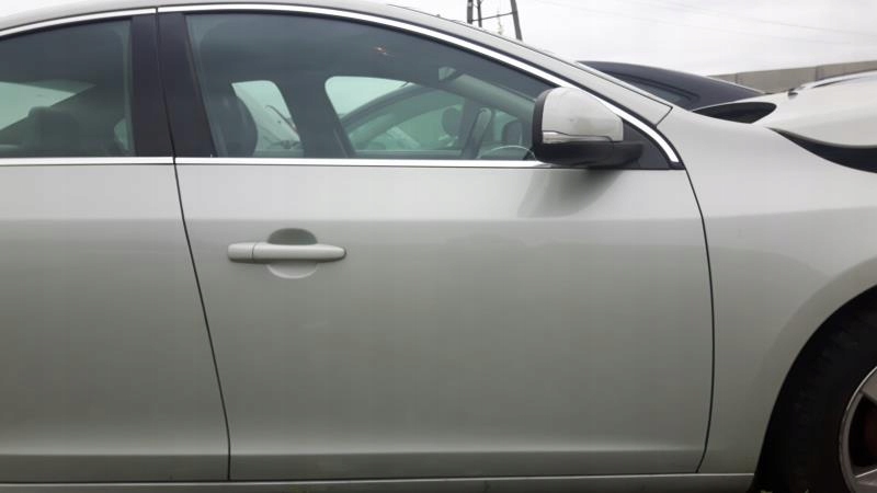 VOLVO S60 V60 DRZWI PRAWE PRZÓD PRZEDNIE 481-16