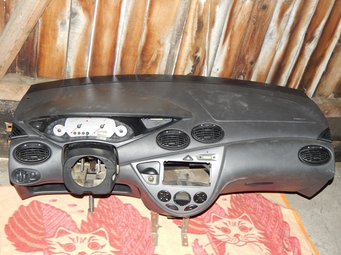 Konsola Deska Kokpit Ford Focus MK1